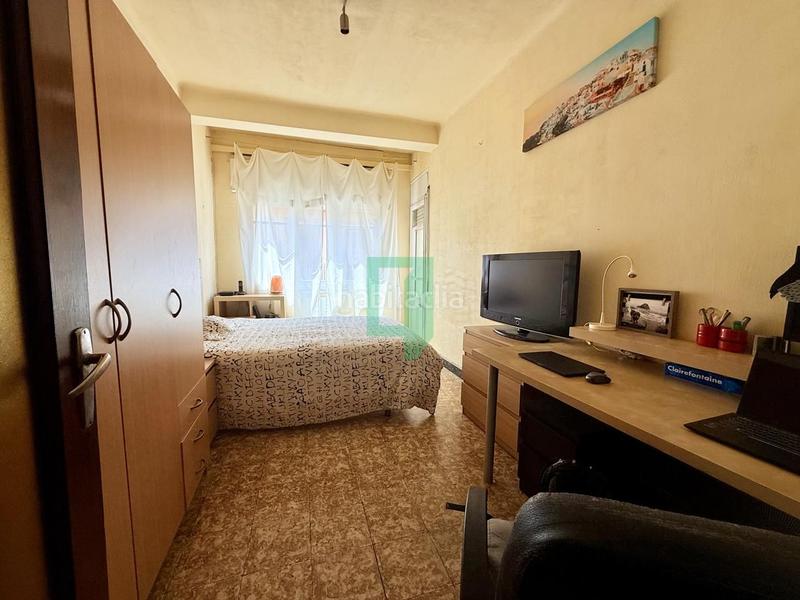Foto c3c7acd2-8668-41b4-a73f-fcaa3467ca55. Casa adossada a Artigues Badalona