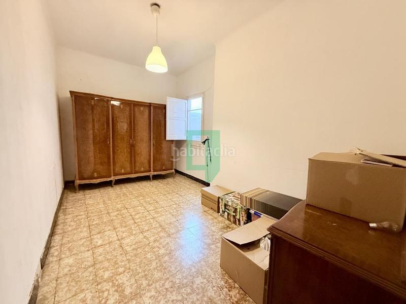 Foto cf3953b2-ccd3-45d1-97e8-331893635bfe. Casa adossada a Artigues Badalona