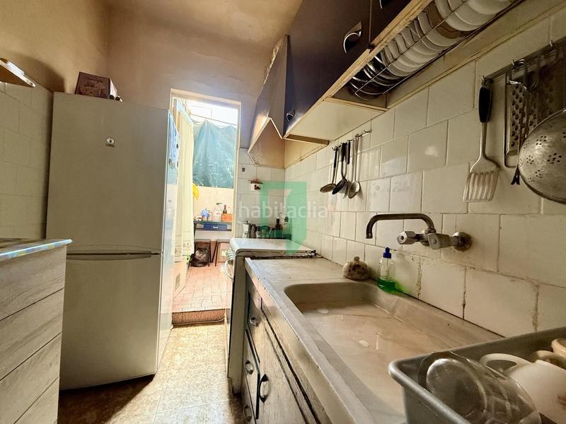Foto d8d6697c-24d4-47f1-a33c-fd6038f1b528. Casa adossada a Artigues Badalona