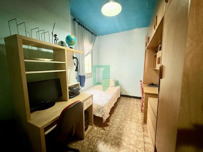 Foto da1bc0e9-bd20-413d-8a68-834bbb181d95. Casa adossada a Artigues Badalona