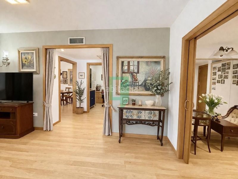 Foto 12766d4c-8299-4c5c-aff1-6e3b5594ded6. Pis amb calefacció a Centre Badalona