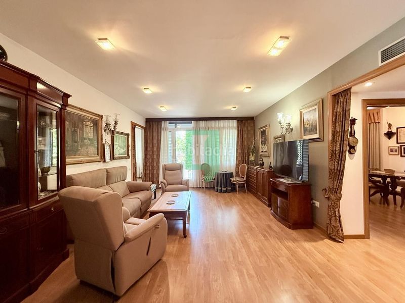 Foto 4849608f-9155-4b05-a571-9815474a0b7f. Pis amb calefacció a Centre Badalona