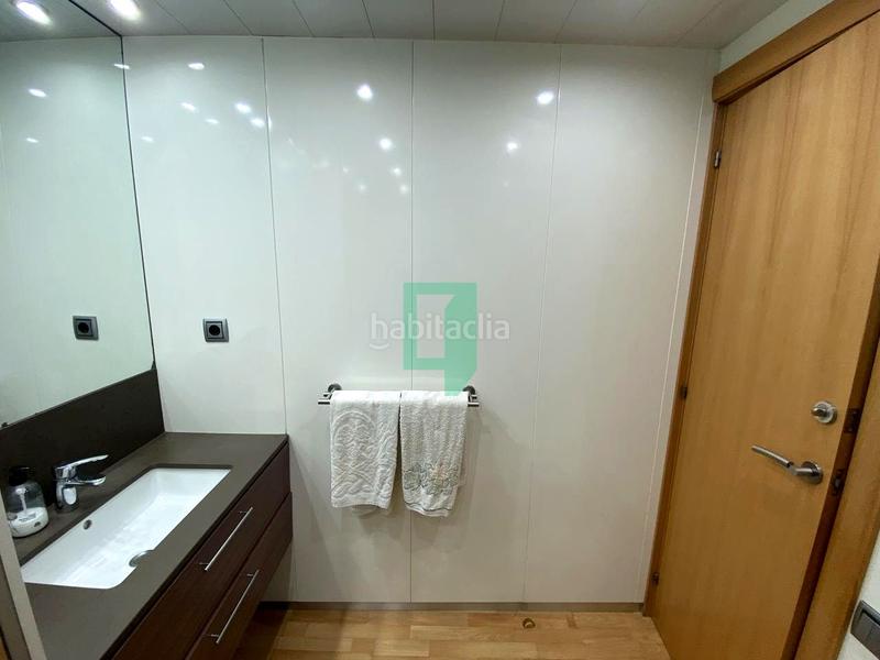 Foto 0acbdfcc-c7b8-4c89-9e22-cc4a9ae96c0d. Piso reformado y con terraza en la salud en La Salut Badalona