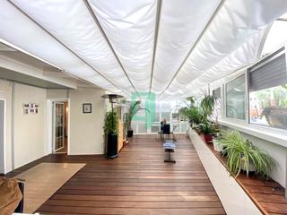 Pis  De la salut. Reformado y con terraza en la salud