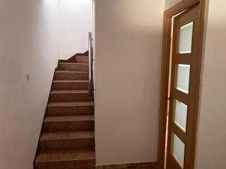Etagenwohnung  Carrer de sant roc. Piso duplex muy cómodo