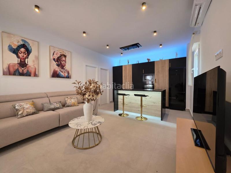 Foto d6721c7a-e04a-464c-bf42-6d3751bb75ad. Planta baja  con piscina de obra nueva 1 habitación en en Fuengirola