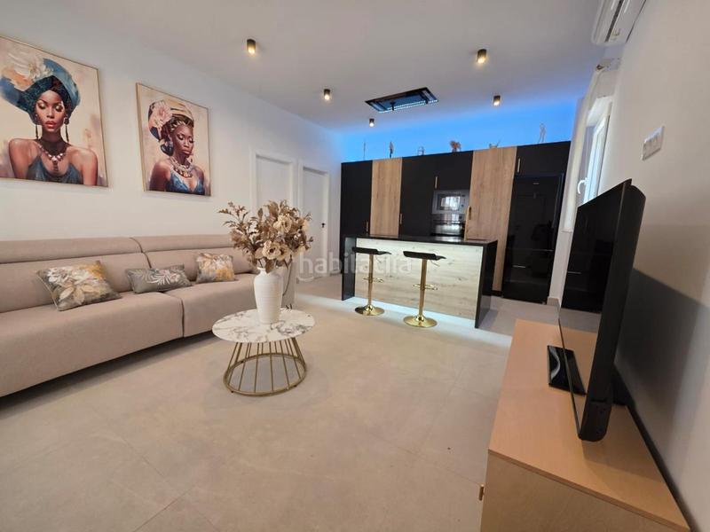 Foto ddefed82-d5f3-457c-8a83-62f1cd095448. Planta baja  con piscina de obra nueva 1 habitación en en Fuengirola