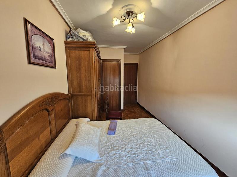 Foto 8f7e4b35-15f7-4849-819a-d7a22add1628. Piso amplio piso exterior 4 dormitorios con garaje y terrazas en zona tranquila y próxima al centro en Estella / Lizarra