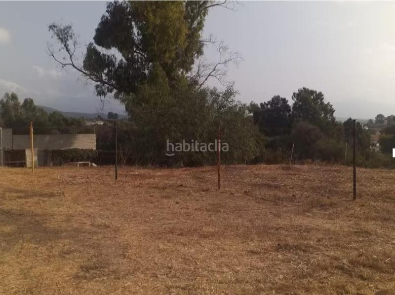 Foto d706b253-3497-4c35-80cc-9a19ce7524ce. Terrain résidentiel dans Las Lomas Estepona