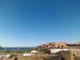 Terreny residencial  Casas del padrón. Excepcional terreno urbano en los llanos, estepona