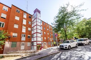 Pis a De san roberto 12. Oportunidad en zona inmejorable en lucero