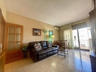 Appartement  De mena. Piso reformado con ascensor de 4 habitaciones y dos baños!!