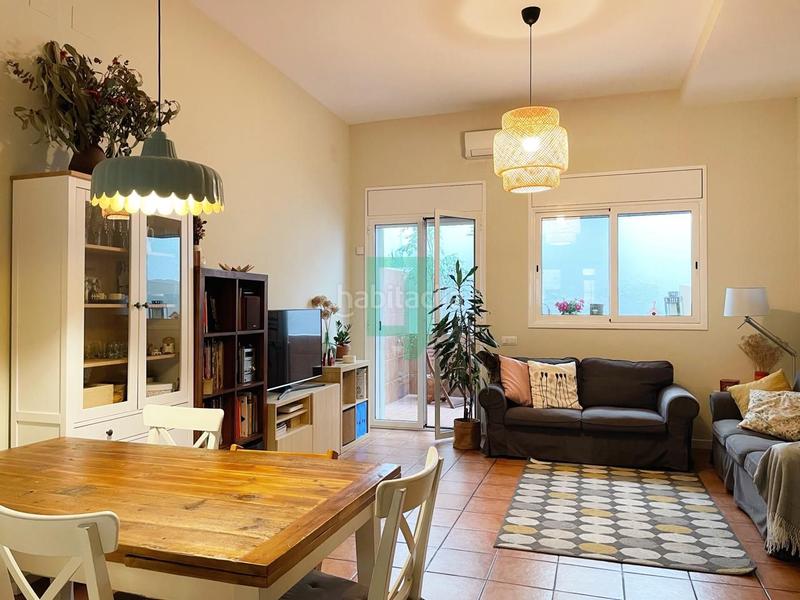 Foto 7de45d23-d327-4fbd-9f0e-603250840e61. Casa adosada casa reformada en el centro ! en Centre Badalona