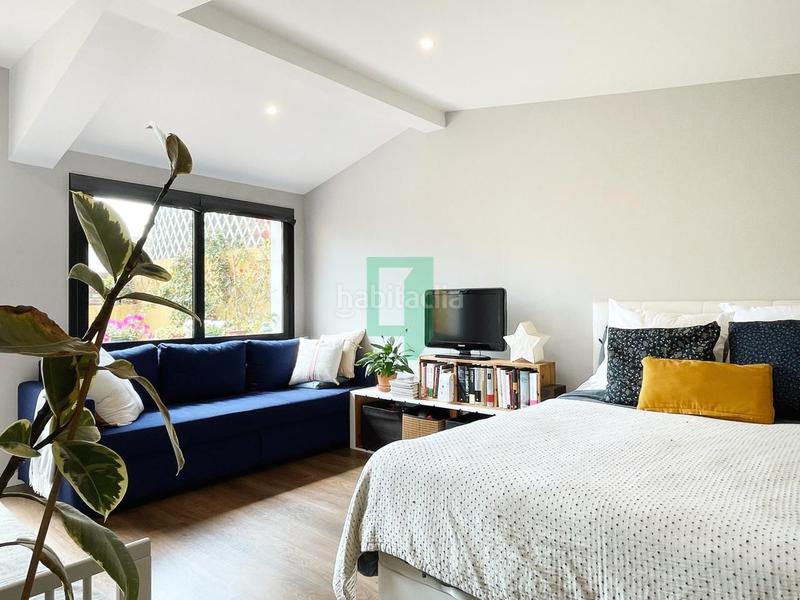 Foto 960461db-353d-42d7-928c-2abb150090a8. Casa adosada casa reformada en el centro ! en Centre Badalona