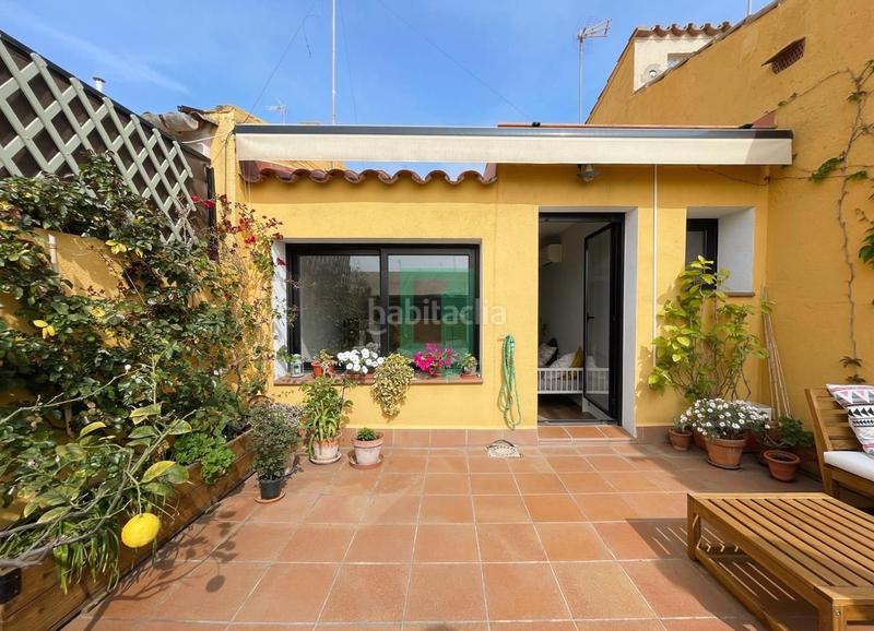 Foto 9d2b7c50-4f44-4d66-ab7a-03d5058c88c5. Casa adosada casa reformada en el centro ! en Centre Badalona