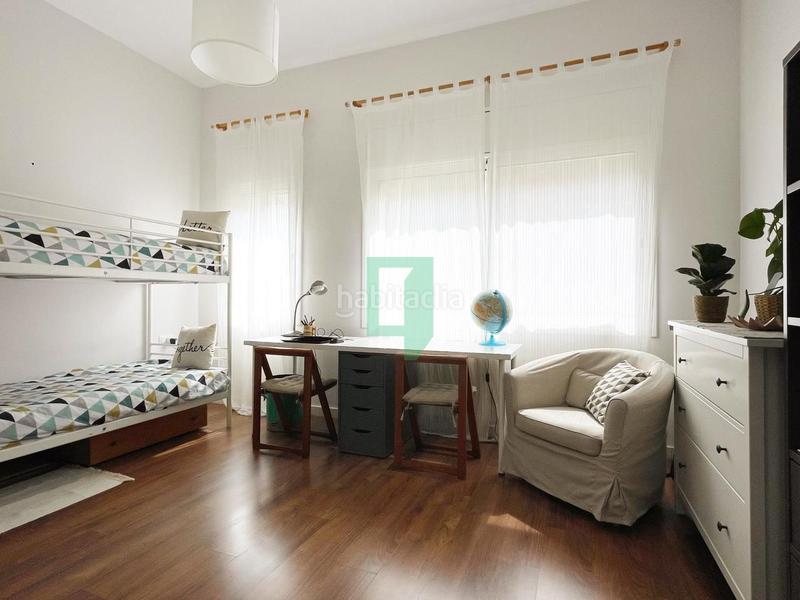 Foto ca71bf91-3c50-45f1-ac65-a7262bd7af07. Casa adosada casa reformada en el centro ! en Centre Badalona