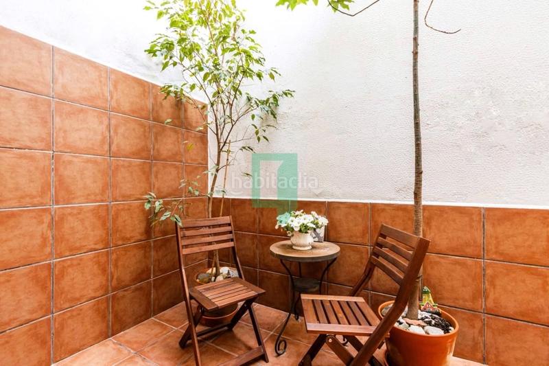 Foto f0b9c01f-f594-44c7-a1fd-af27d0285048. Casa adosada casa reformada en el centro ! en Centre Badalona