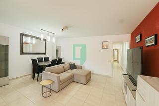 Pis a Centre. Piso 3 hab. en zona excelente de badalona