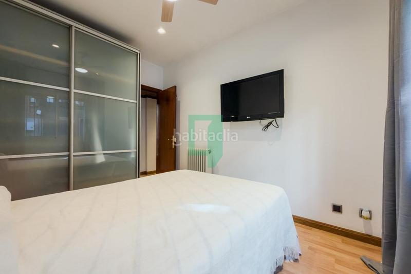 Foto f226d3ed-60c0-4188-ac0a-b8ddb3e4da40. Planta baixa amb calefacció piscina a Puigfred Badalona