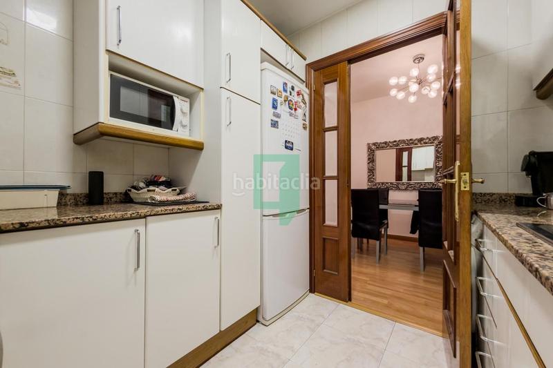 Foto a772a2e9-79ac-46be-9659-80c605aad693. Planta baja en Puigfred Badalona