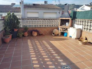 Casa  Carrer conrad pujol. Casa unifamiliar con garaje en sallent