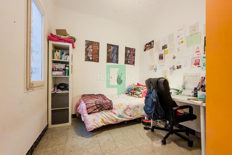 Foto 53a217f8-104b-4e33-855e-cd08d3cbb699. Casa adossada amb calefacció a Progrés - Pep Ventura Badalona