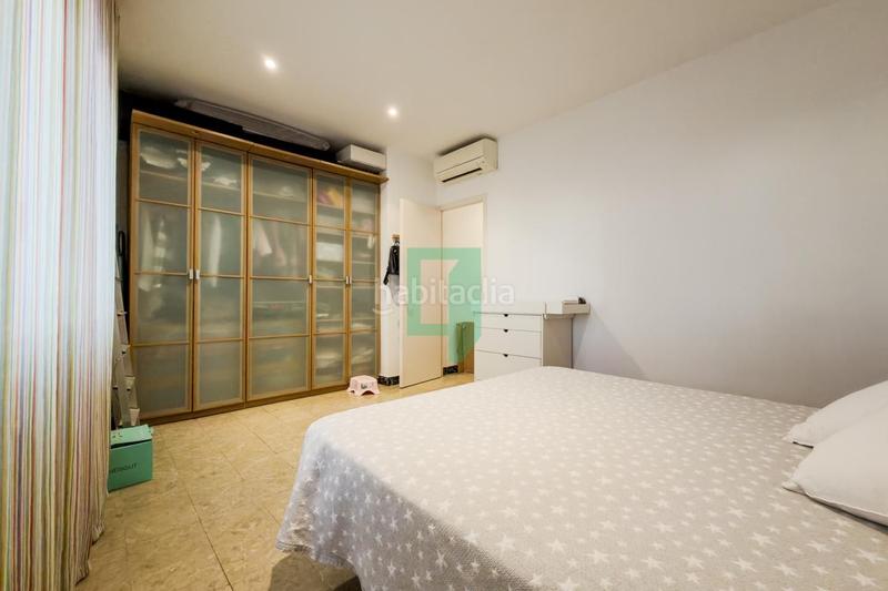 Foto cbf93b9d-3971-47ea-b471-8476e53a3fc5. Casa adossada amb calefacció a Progrés - Pep Ventura Badalona