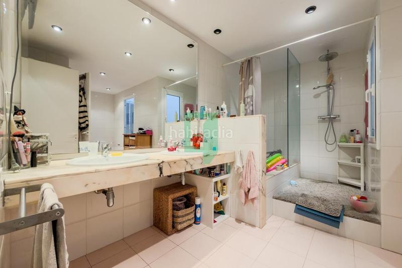 Foto dc78237d-6e1f-40b5-a959-19d9f8c273ba. Casa adossada amb calefacció a Progrés - Pep Ventura Badalona