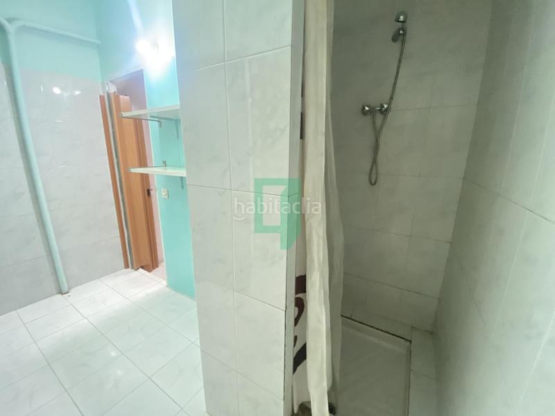 Foto 87cb7b9f-522e-4c7e-aa4e-171ea72a2e81. Local commercial dans Progrés - Pep Ventura Badalona