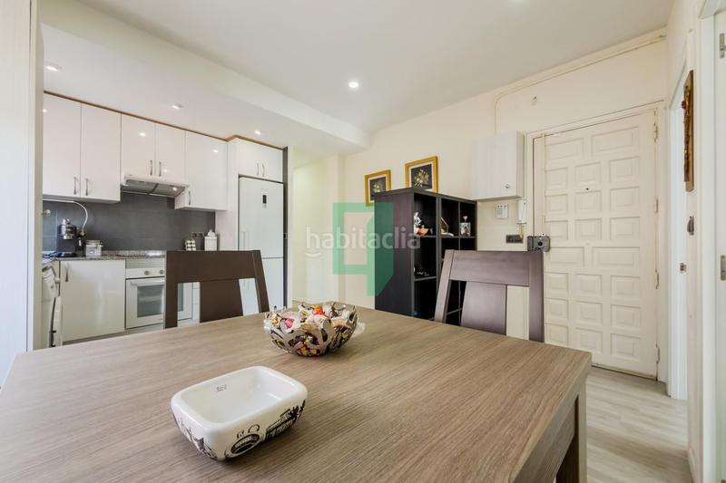 Foto e0852e2a-162a-4653-986a-90537d8eb5ef. Flat with heating in Lloreda Badalona