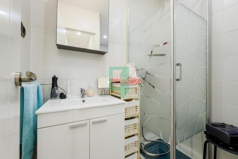 Foto f99dc7b1-b5ee-48ef-a23e-800b82983105. Etagenwohnung mit heizung in Lloreda Badalona