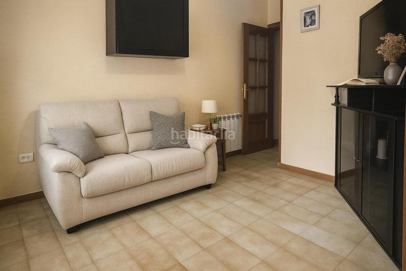 Foto b5dd17a1-2e7e-4946-8116-8befccd6bfc9. Casa adosada encantadora casa en pleno corazón en Esparreguera