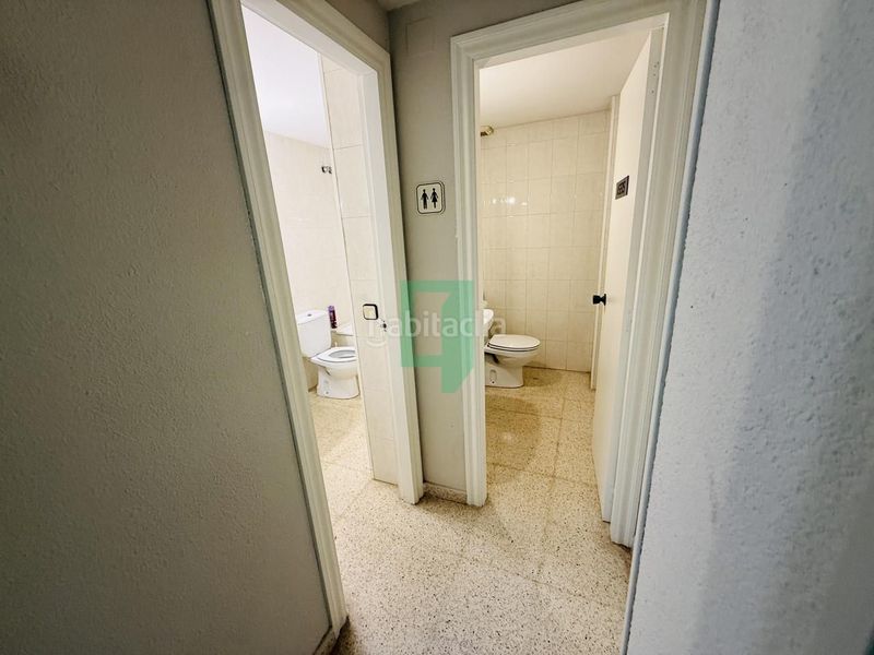 Foto 0b78575b-32d3-4e4f-ad68-14ebc716fcc0. Local comercial a Puigfred Badalona