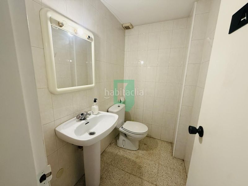 Foto 9c7907e8-ec6d-4531-8f81-eab8f1e6d4c1. Local comercial a Puigfred Badalona