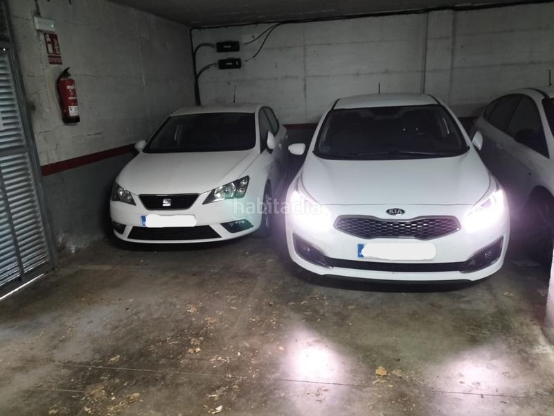 Foto 286a41d4-083e-4bf8-bbd7-2a0062dbe1af. Aparcament cotxe a Martorell