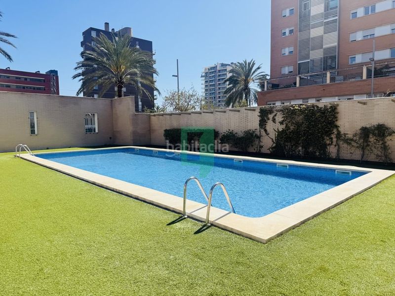 Foto 985c9c3a-501a-4b70-a080-374d0b587d3c. Pis amb calefacció piscina a Port Badalona