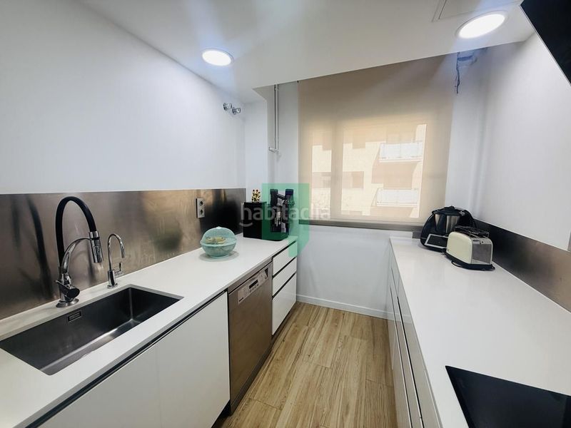 Foto b1dcbe4e-02b0-4352-bf4c-42d9a8c44a08. Pis amb calefacció piscina a Port Badalona