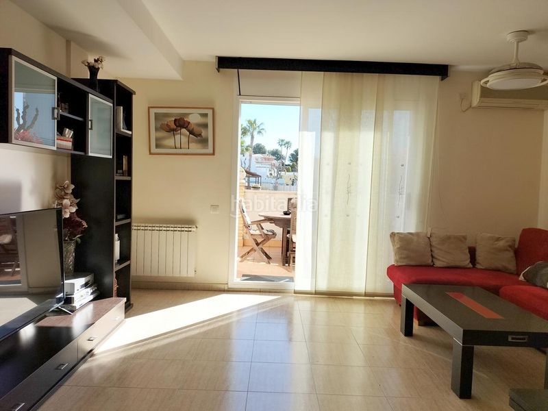 Foto a978e307-5d4b-475f-a597-fb6fbba40922. Casa amb calefacció piscina a Cunit residencial Cunit