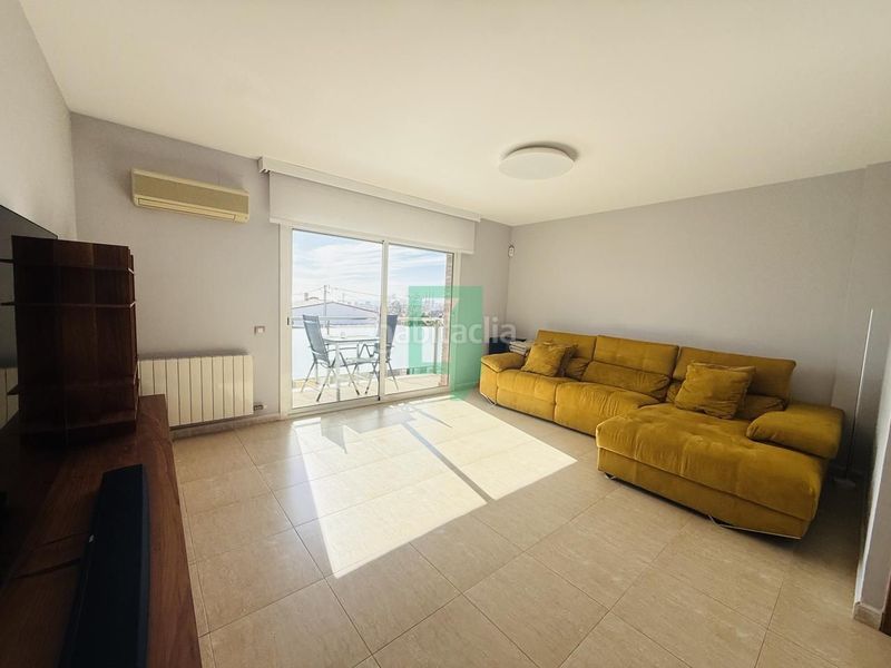 Foto 10d04f61-3426-48ab-9e20-bebd6c224425. Casa adossada amb calefacció a Bonavista Badalona