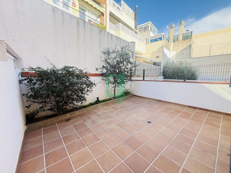 Foto 3c0f1617-392d-4828-9393-990a8a8aaac2. Casa adossada amb calefacció a Bonavista Badalona