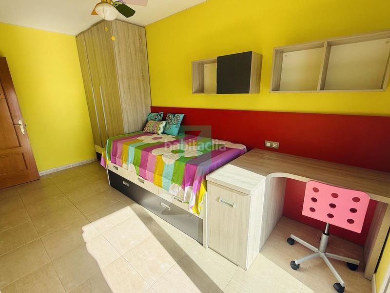 Foto dc115650-0af7-4746-bf35-15a47115a2fe. Casa adossada a Bonavista Badalona