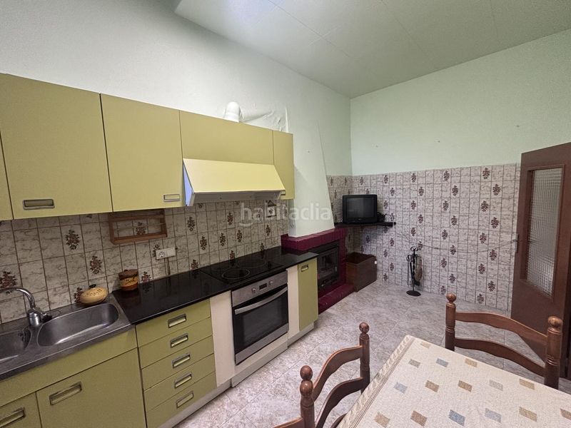 Foto 40251b98-3ae9-4b1e-a838-3c1e0f633b15. Casa amb calefacció a Oliana