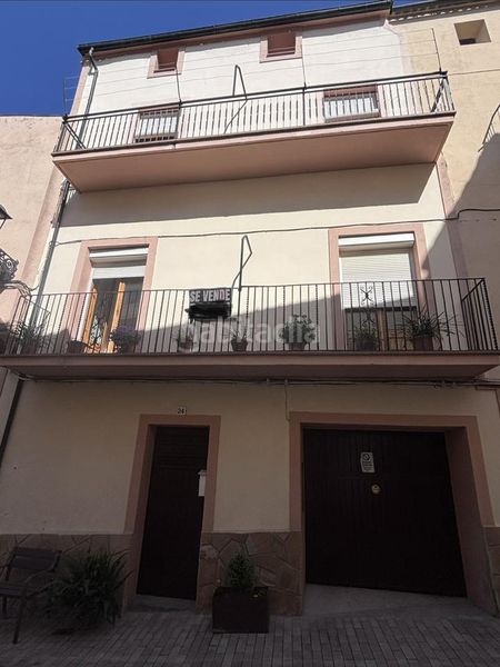 Foto fa97c977-732d-490c-988d-a1476ae55264. Casa amb calefacció a Oliana