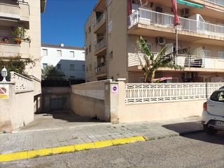 Piano terra in Cunit Residencial. Bajo con terraza cerca de la playa