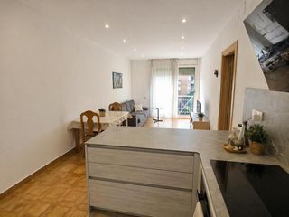 Appartement  De l'estació. Luminoso piso en abrera con balcón y vistas