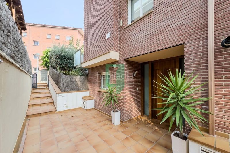 Foto 48b8e7d4-6f2d-41cf-8082-72f77a21c7d8. Casa amb calefacció piscina a Tiana