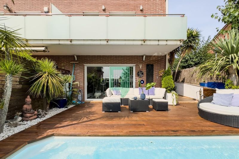 Foto 937dc9fe-aa2b-4275-ac98-b0913422d55d. Casa amb calefacció piscina a Tiana