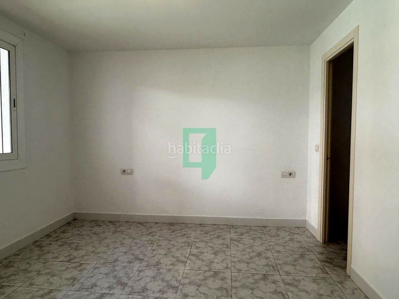 Foto 213b91c9-1a31-4575-81bd-cd48022b8832. Casa amb aparcament a Progrés - Pep Ventura Badalona