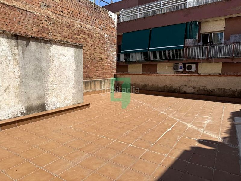 Foto 21d01895-0c8a-4fc1-9181-b952269db3e9. Casa amb aparcament a Progrés - Pep Ventura Badalona