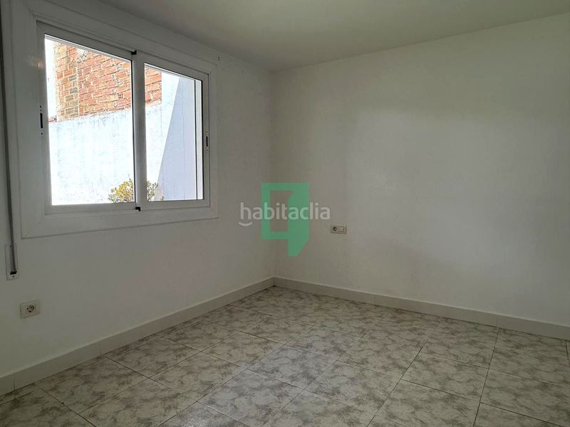 Foto e20d8faf-6184-46d6-9895-dc364575c3b3. Casa amb aparcament a Progrés - Pep Ventura Badalona